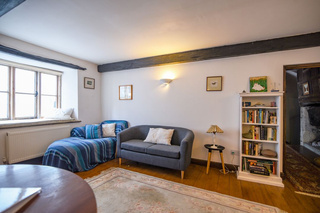 Apt 1 44/45 Coombe Street