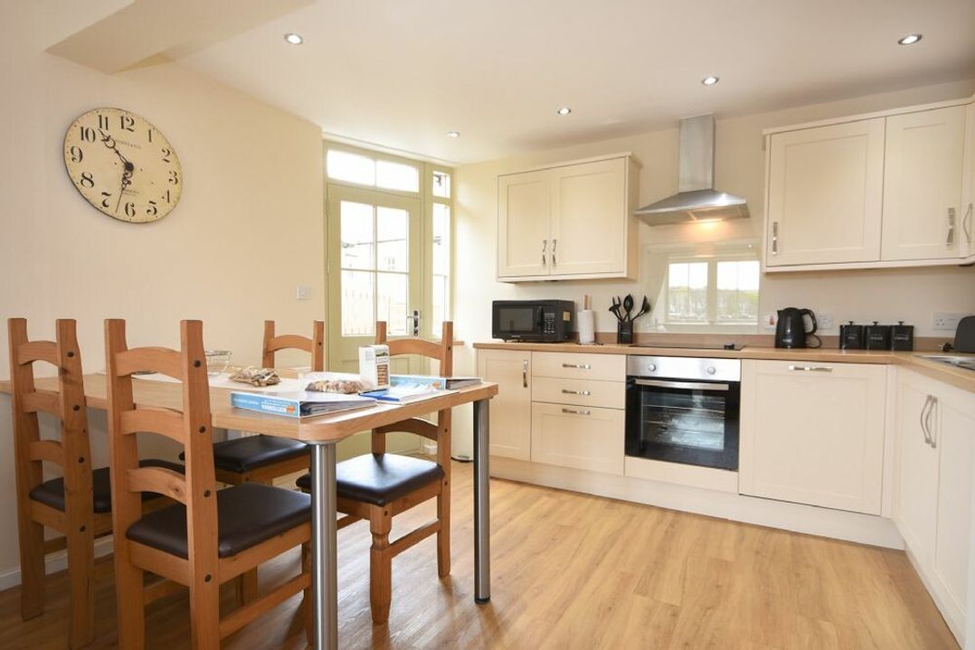 Castle View (Glororum)