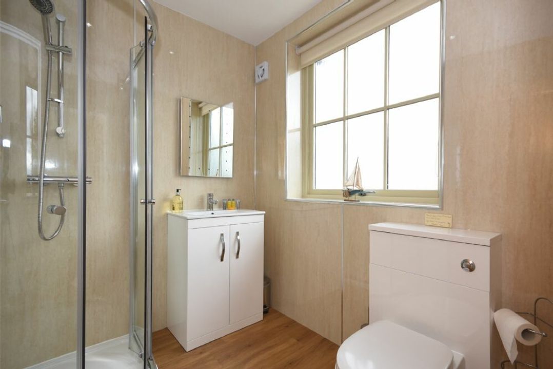 Castle View (Glororum)