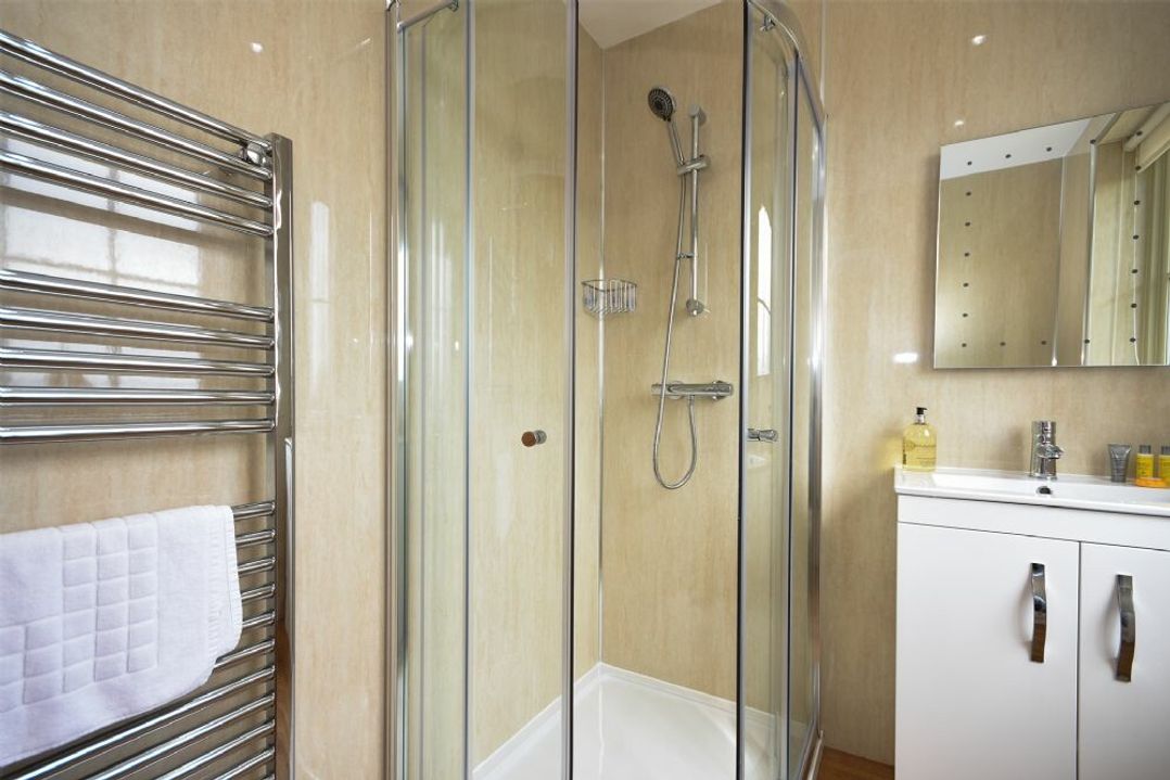 Castle View (Glororum)