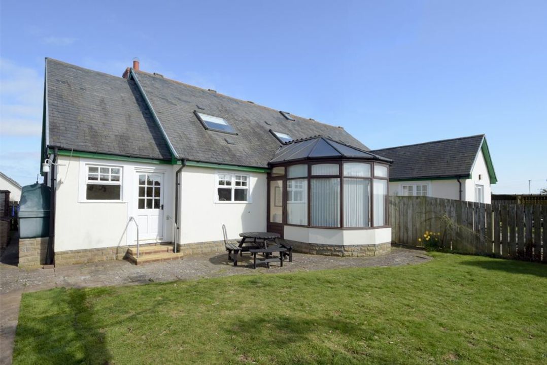 Armstrong Cottages No22