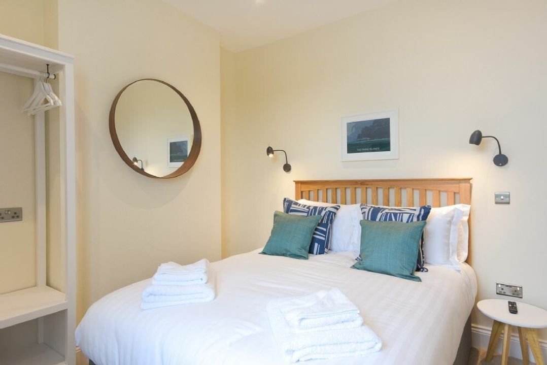 Dolphin Stone Lodge