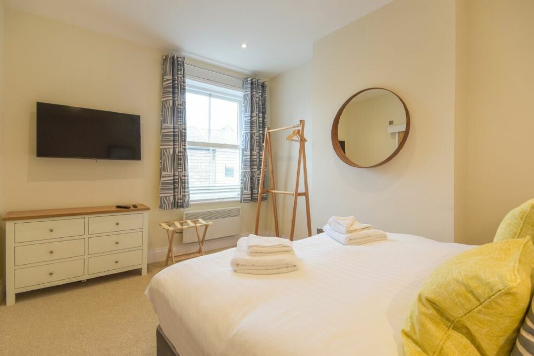 Dolphin Stone Lodge