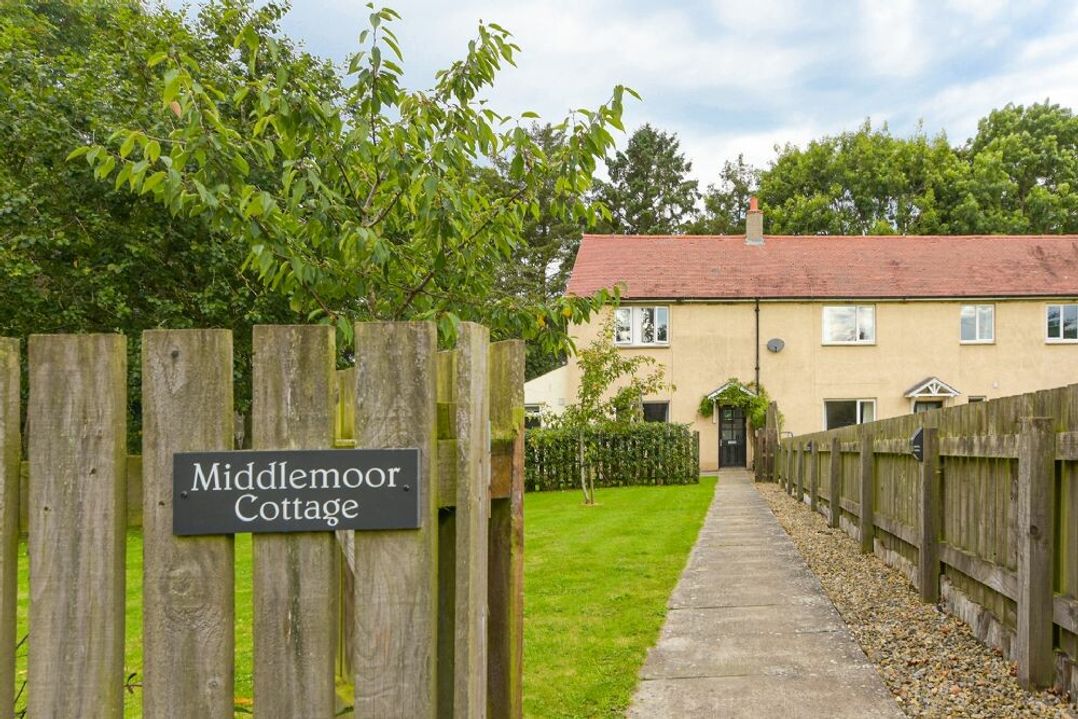 Middlemoor Cottage