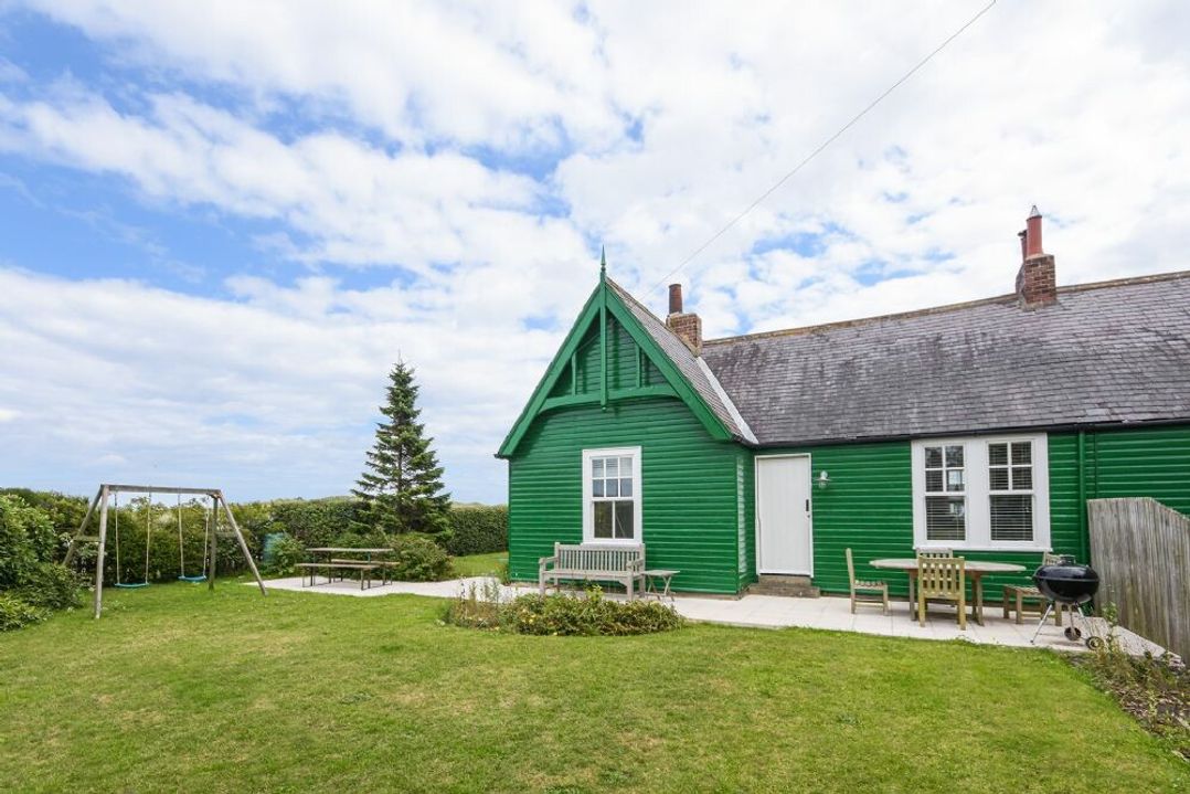 Armstrong Cottages No6