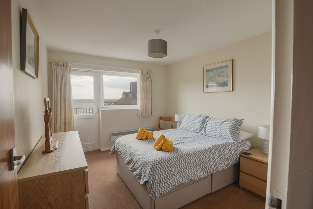 3 Bay View Court