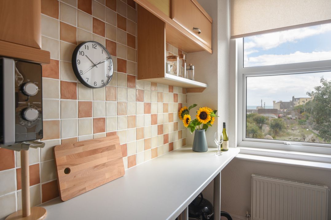 Flat 2, 10 Seafield Road