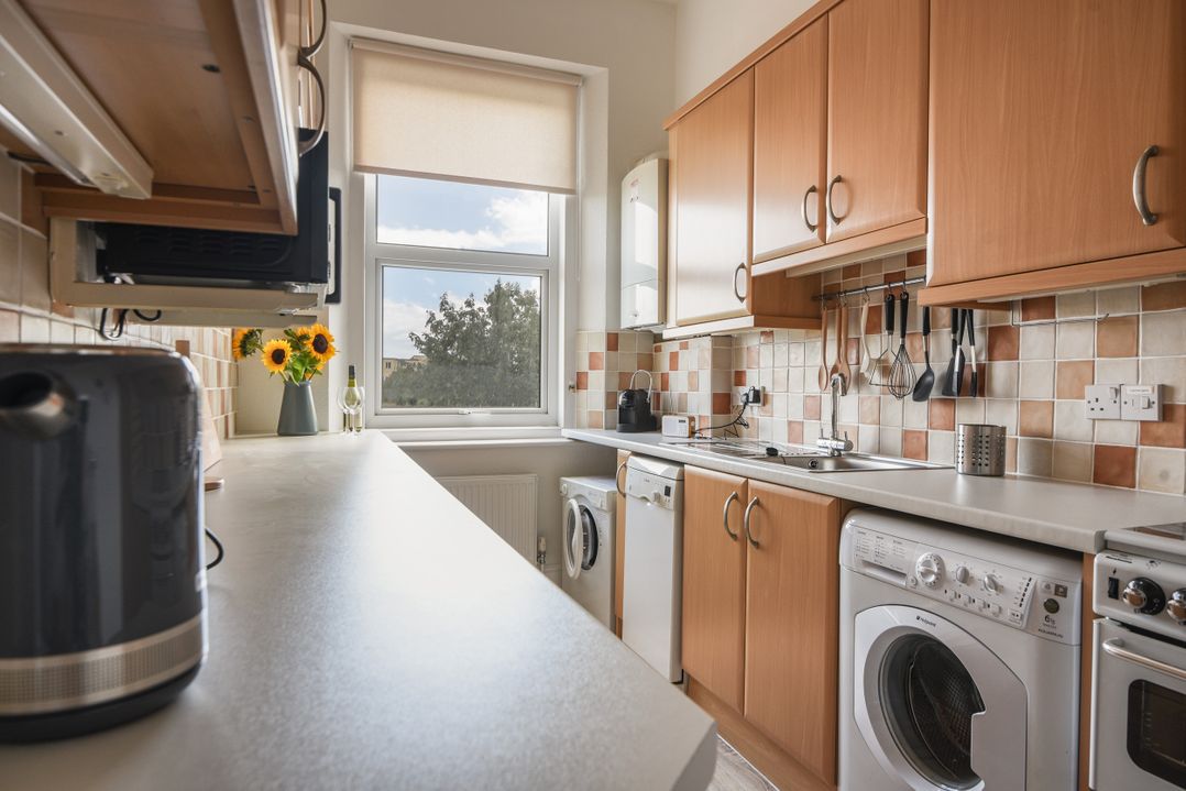 Flat 2, 10 Seafield Road