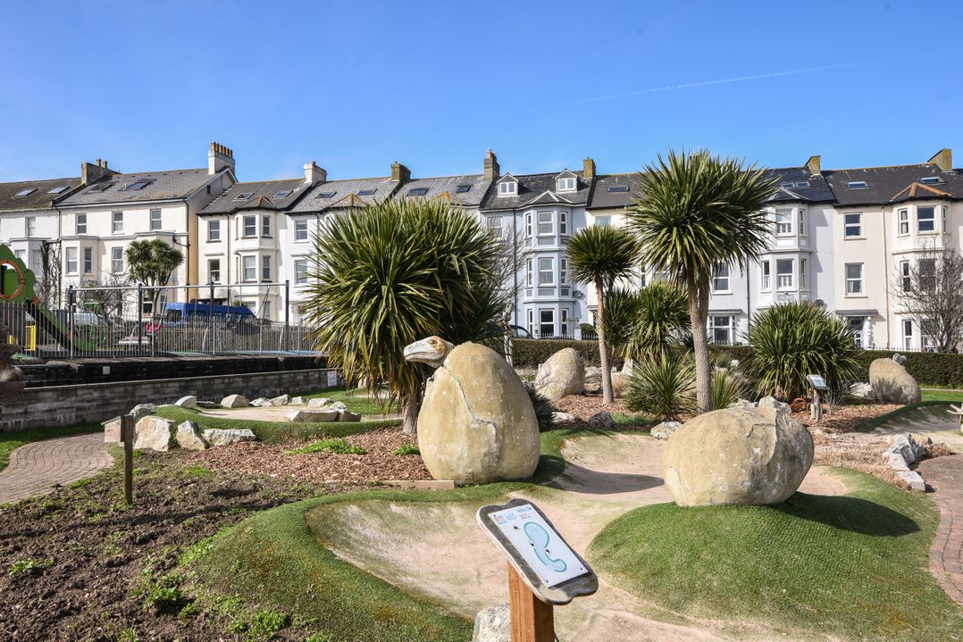 Flat 2, 10 Seafield Road