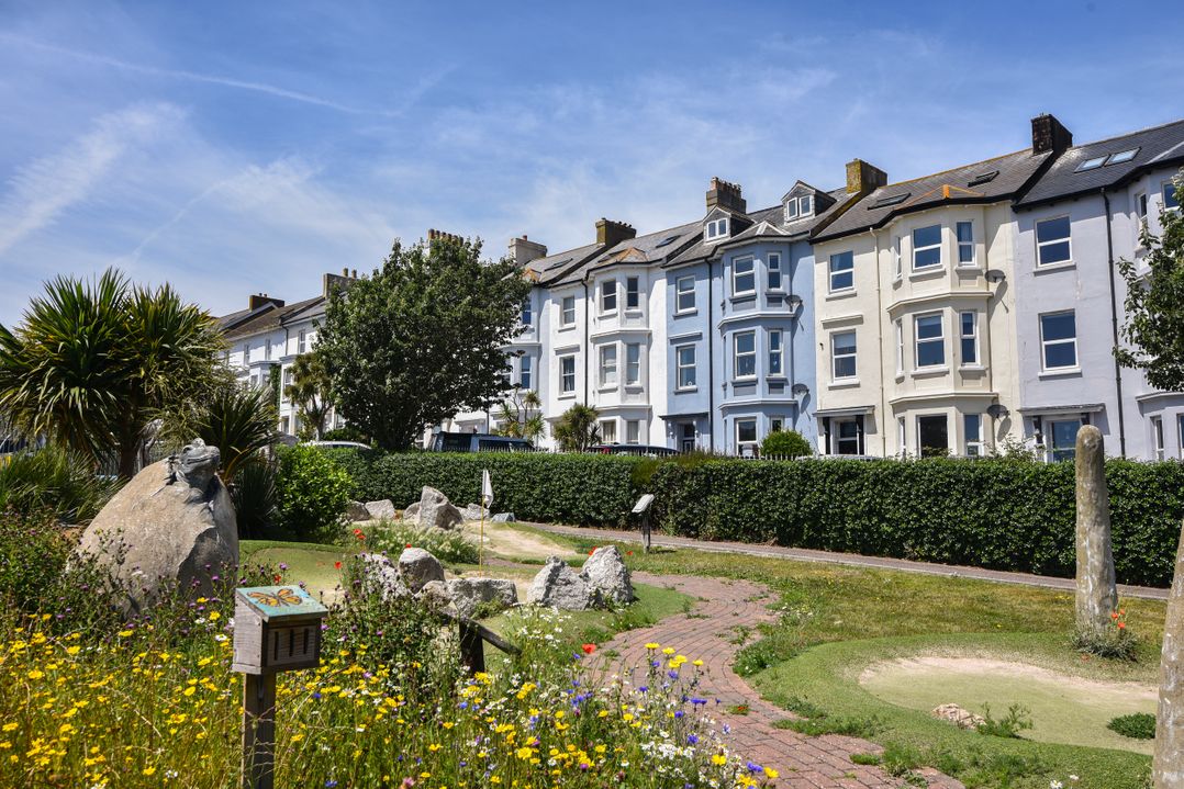 Flat 2, 10 Seafield Road