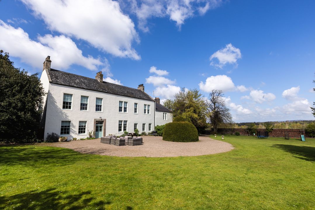 Cheviot Manor