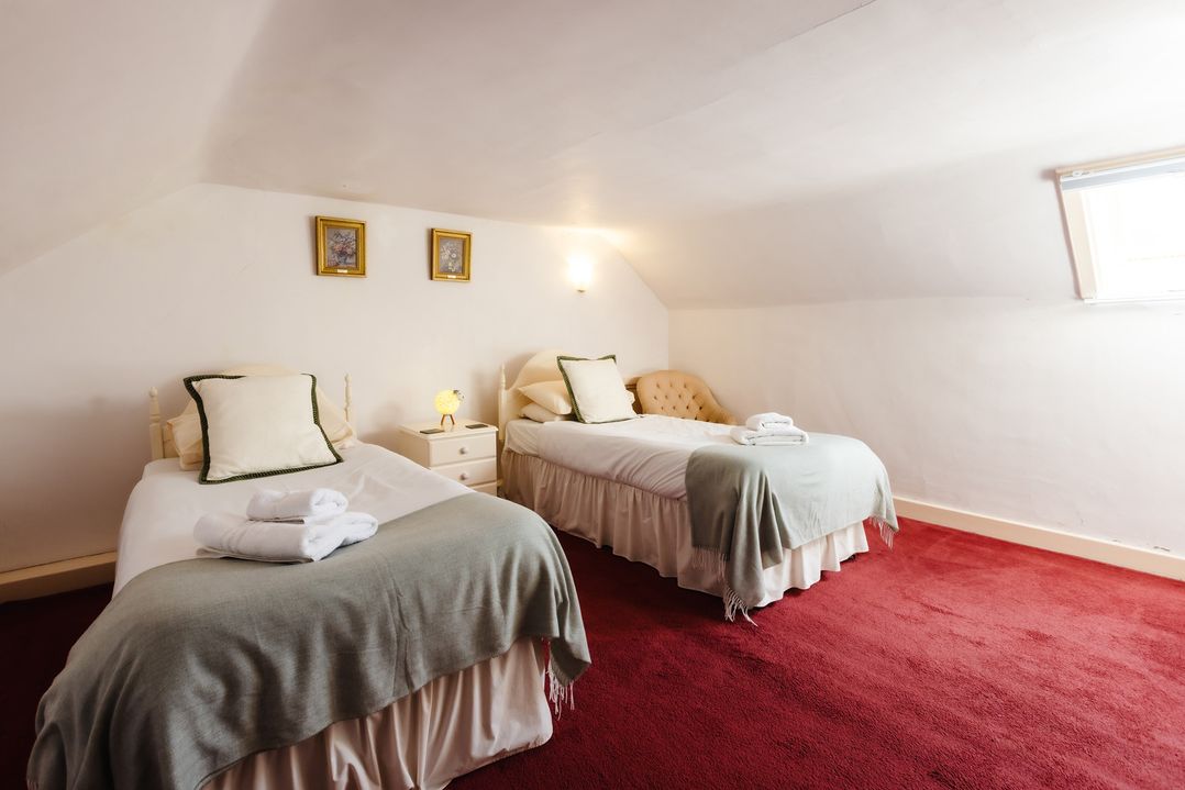 Cheviot Manor
