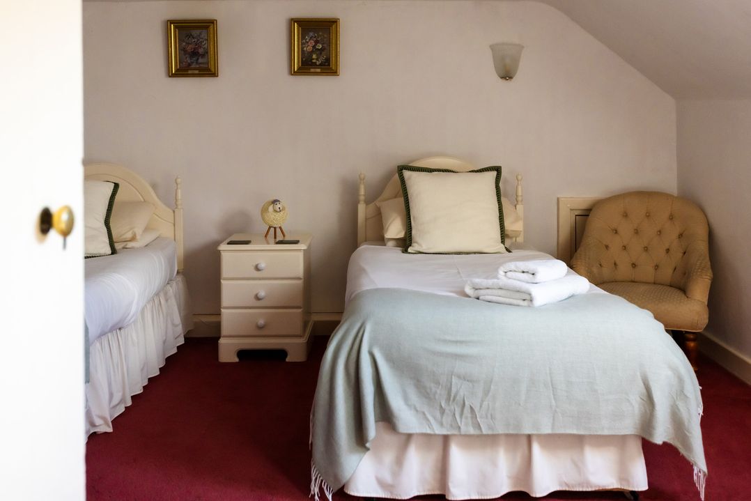 Cheviot Manor