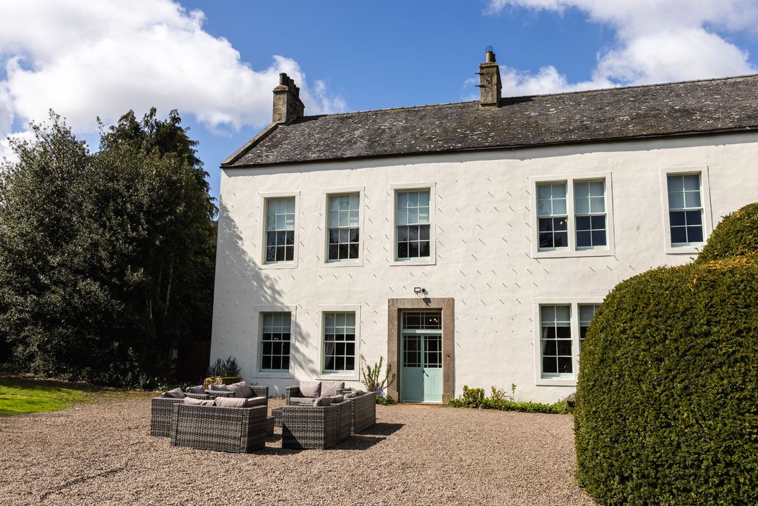 Cheviot Manor