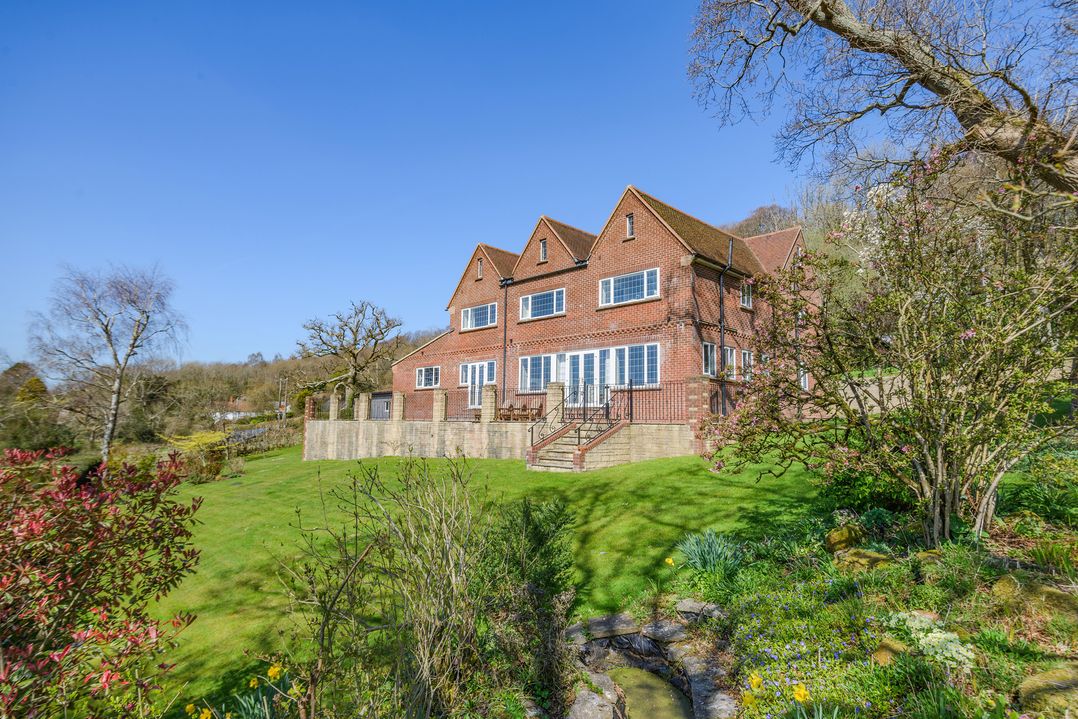Underhill House