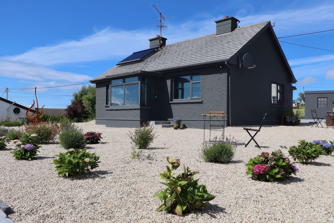 The Garden Cottage and Carriage House