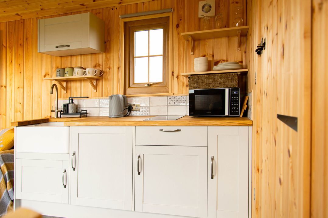 Head For the Hills Glamping - Skylark Shepherd's Hut