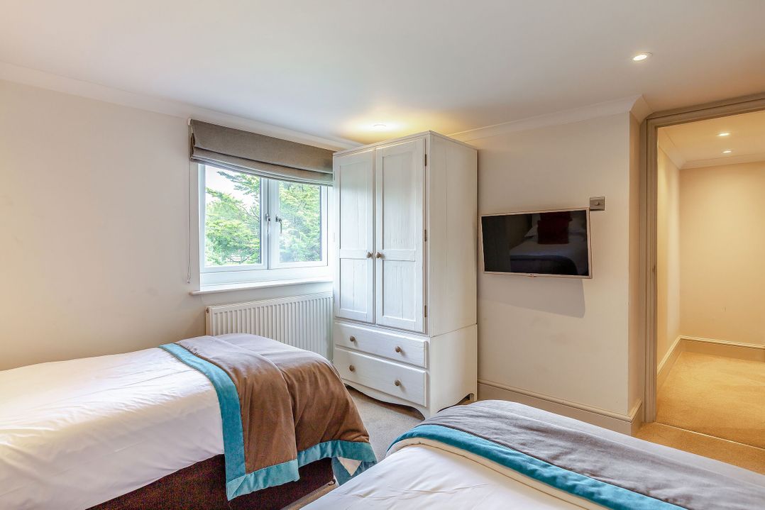 Summerleaze Cottage 2 Spa