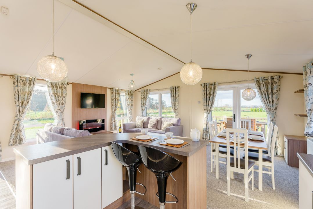 Oak Waterside Spa (Pet)