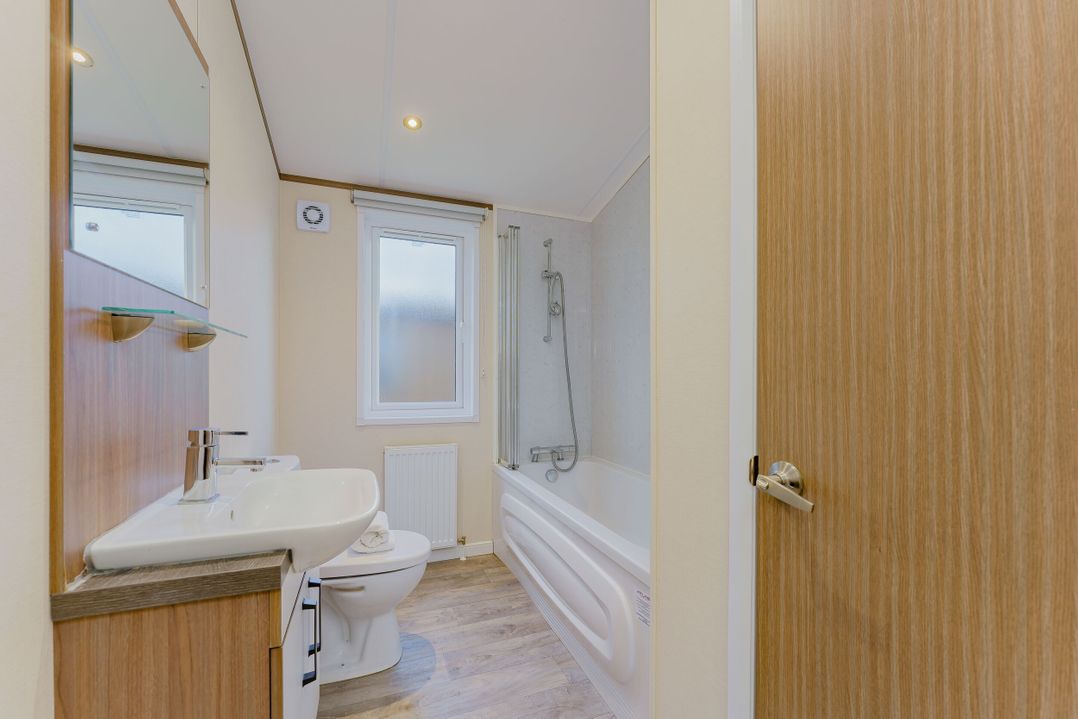 Larch Waterside Spa (Pet)