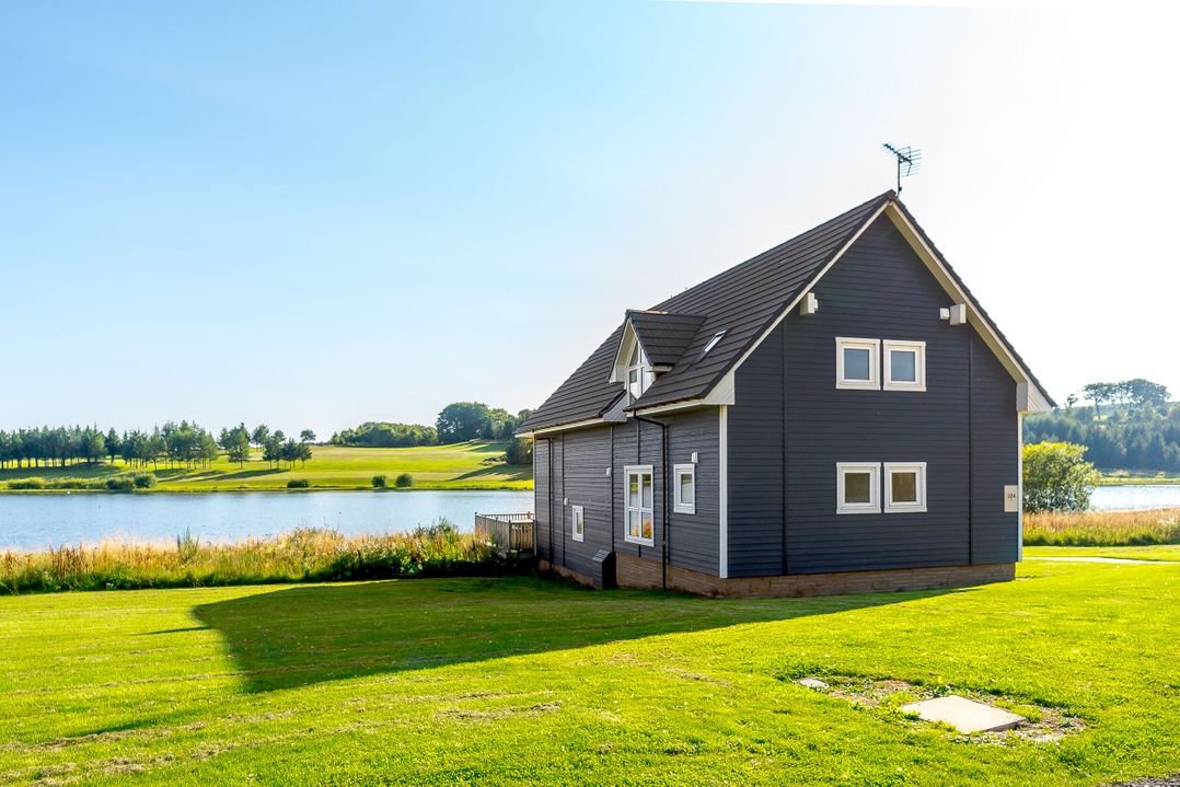 Lochside Premier Spa (Pet)