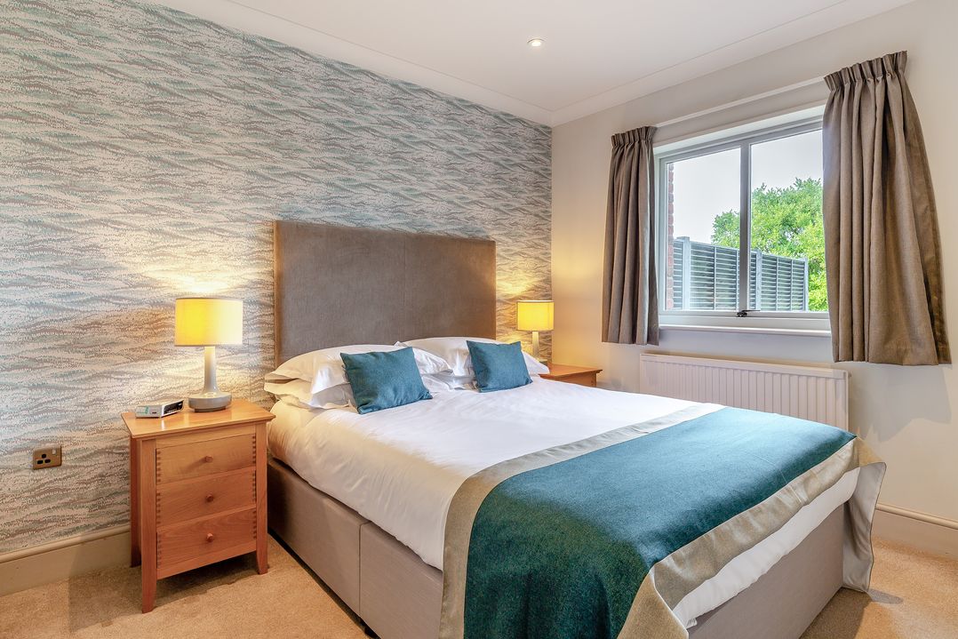 Summerleaze Garden Cottage 2 Spa