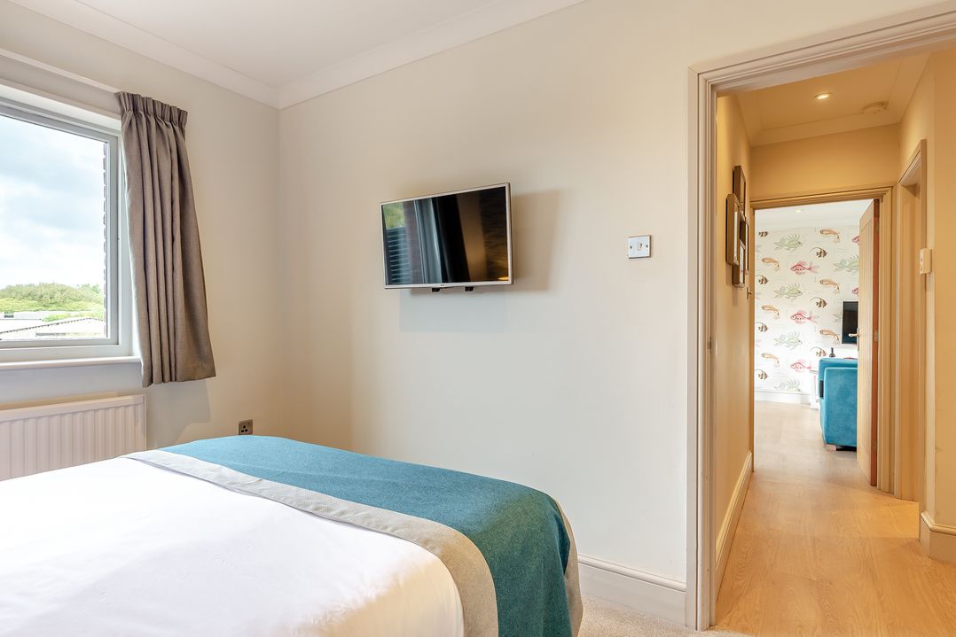 Summerleaze Garden Cottage 2 Spa