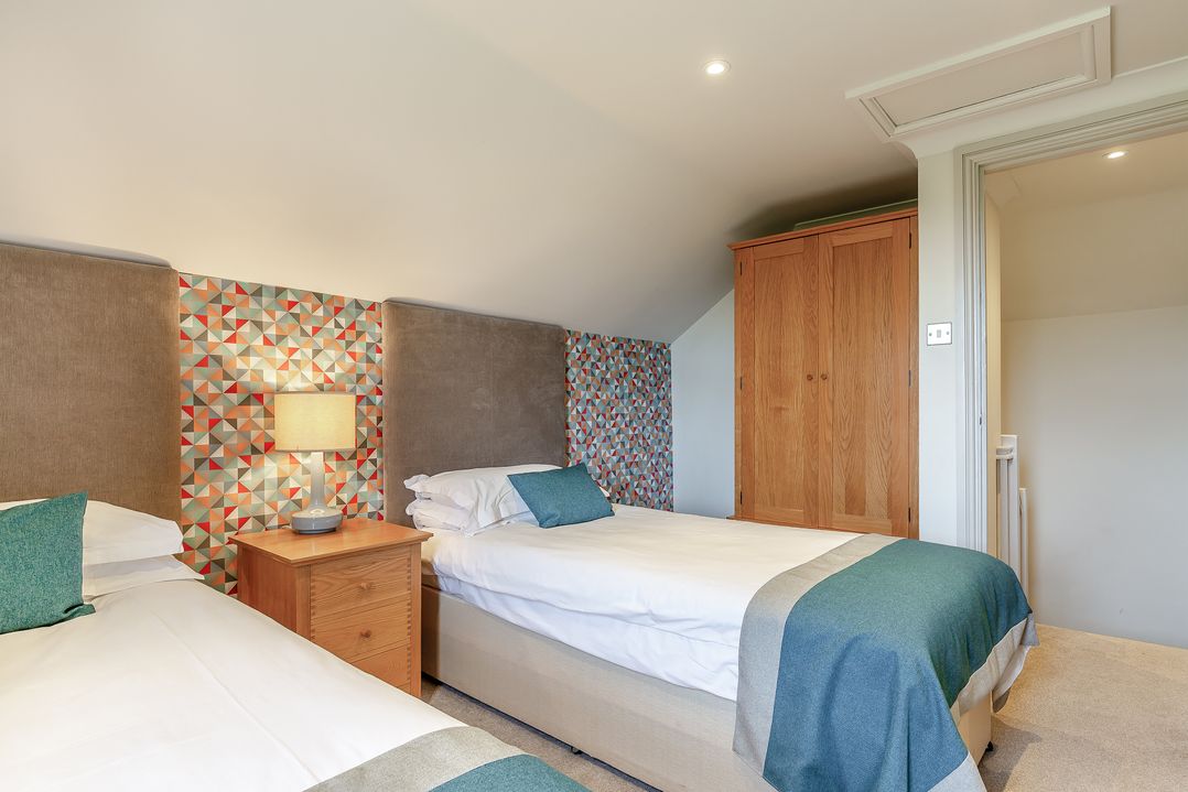 Summerleaze Garden Cottage 2 Spa