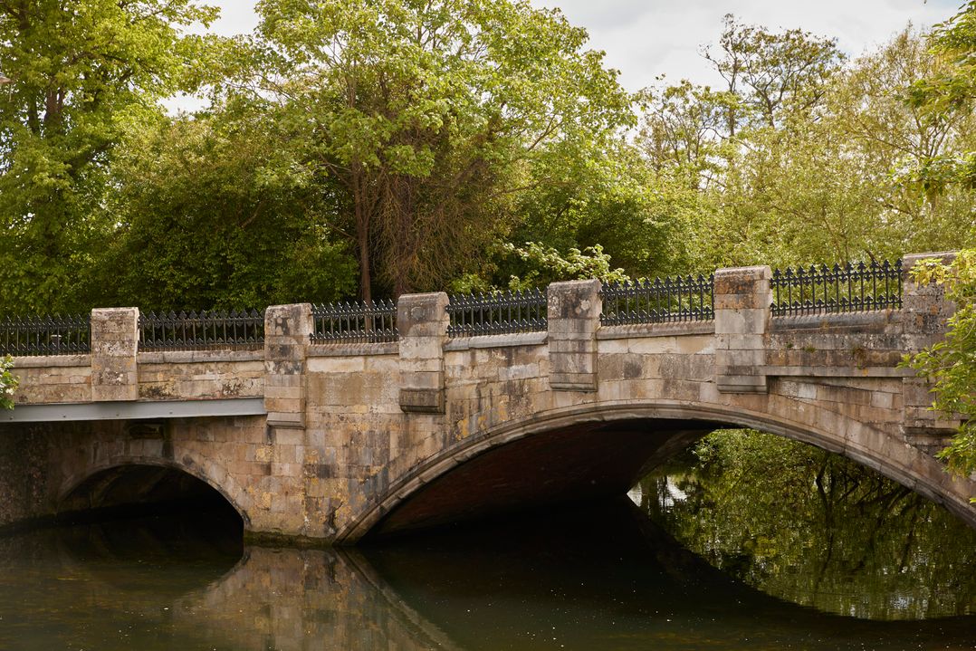 The White House, Riverside Retreat