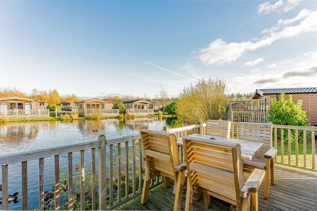 Spruce Waterside Spa (Pet)