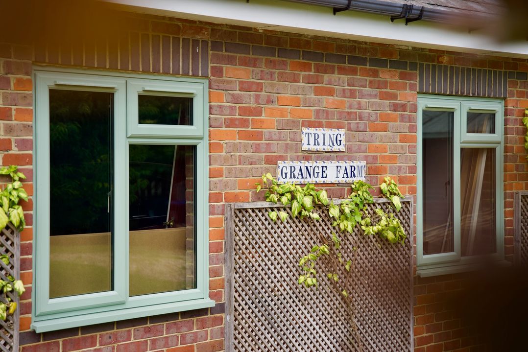 Tring Grange Cottage, Sleeps 2 with Onsite Parking