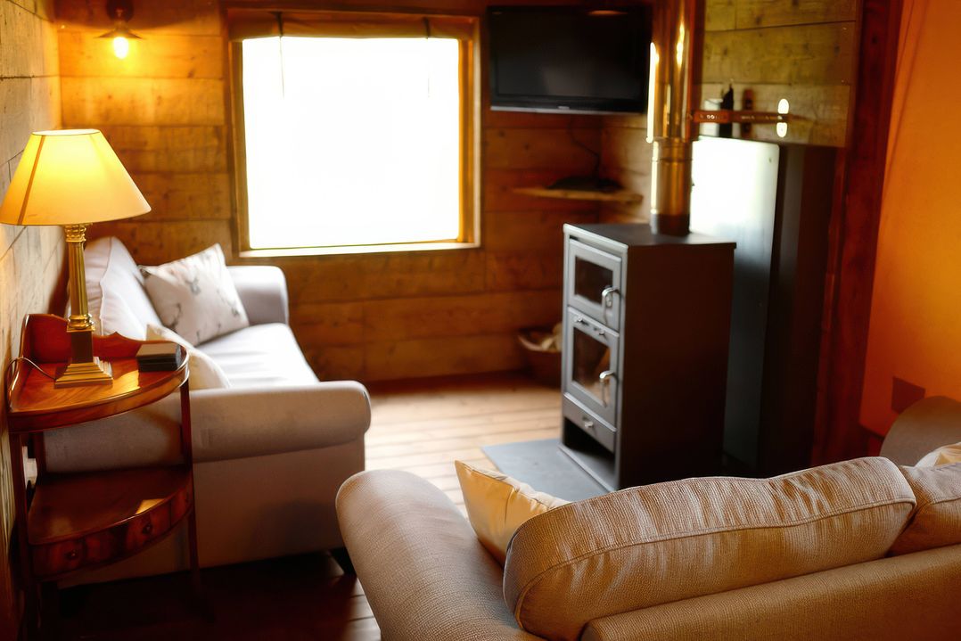 Luxury Safari Lodge Sleeps 4/6 Deer Park Dogs Ok