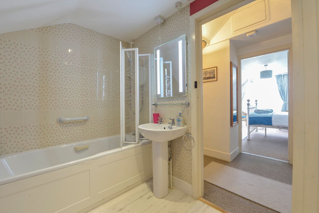 Regatta Cottage