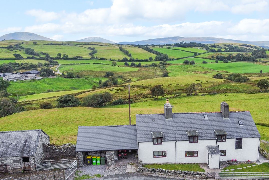 Orsedd Wen Farmhouse