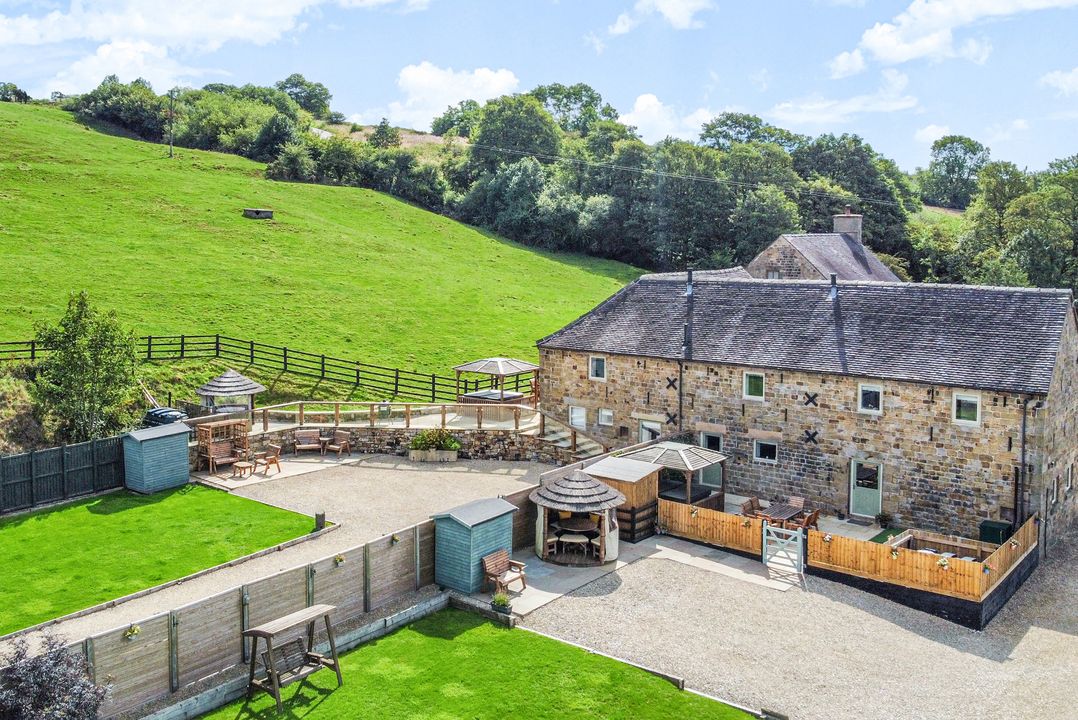 Pastures Barn
