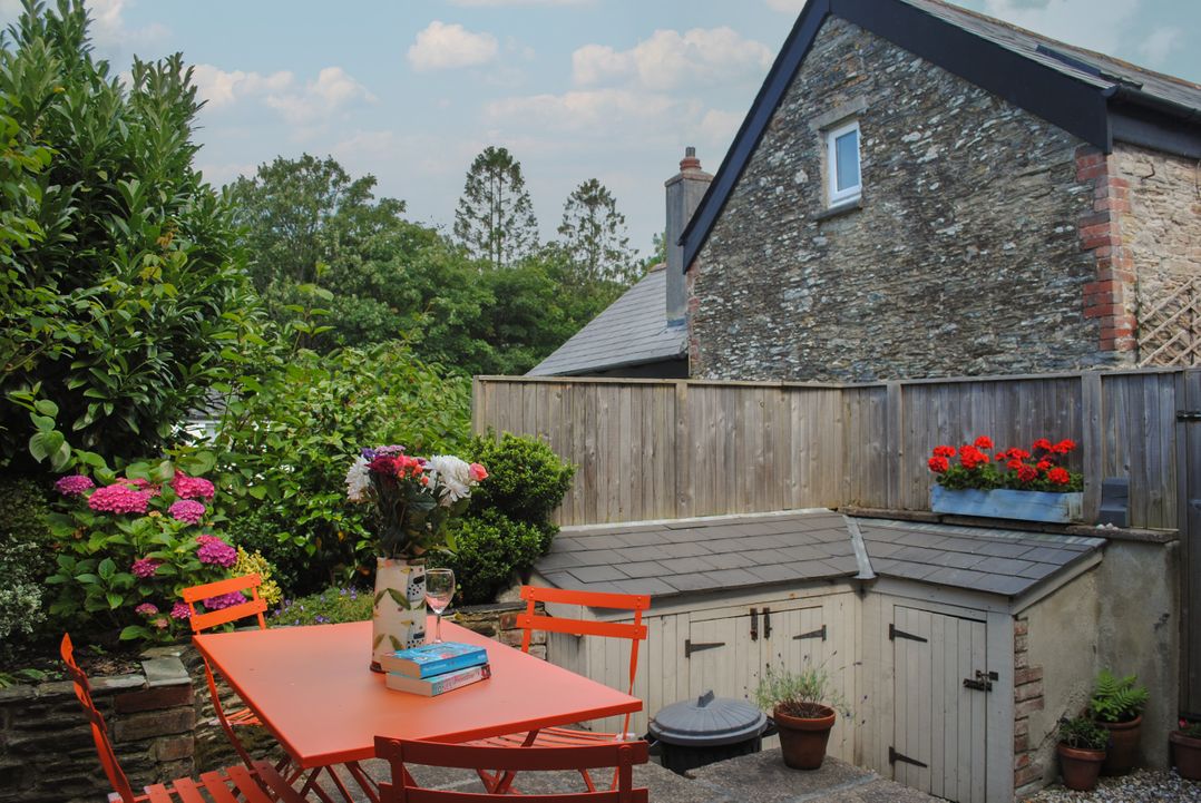 2 Court Cottages