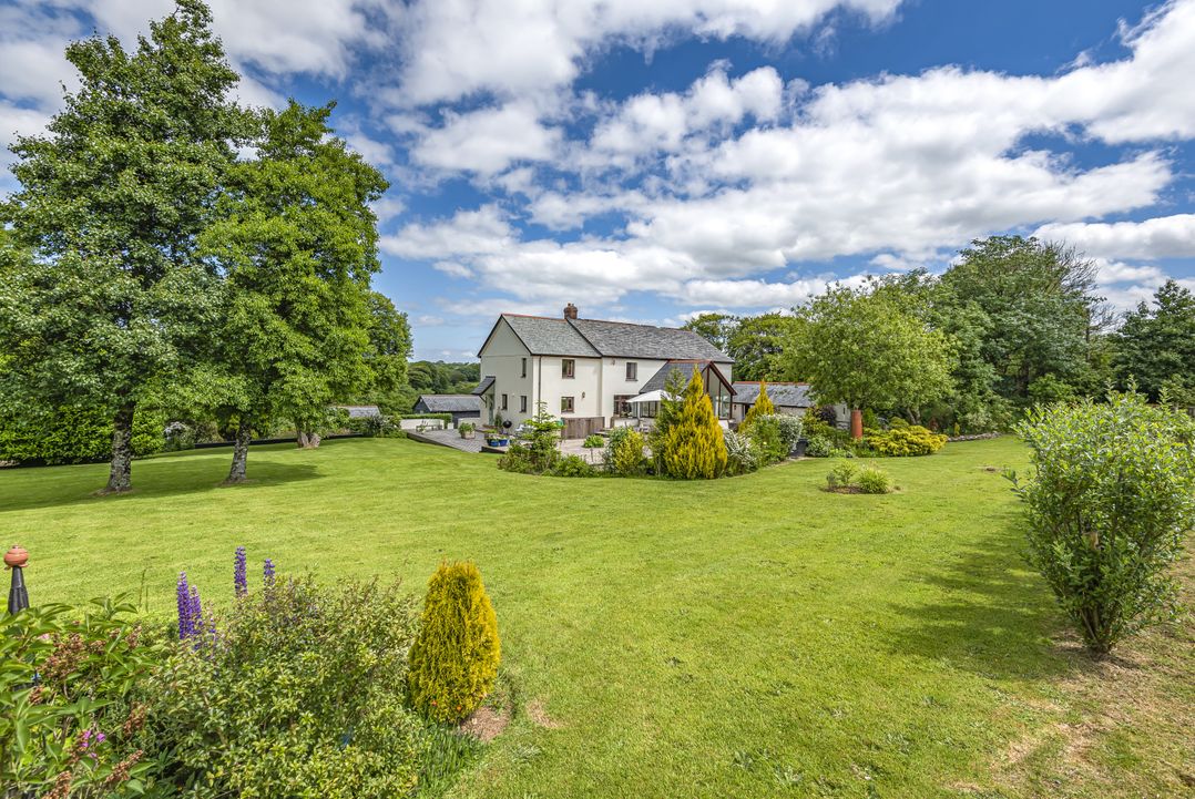 Waterland Farmhouse