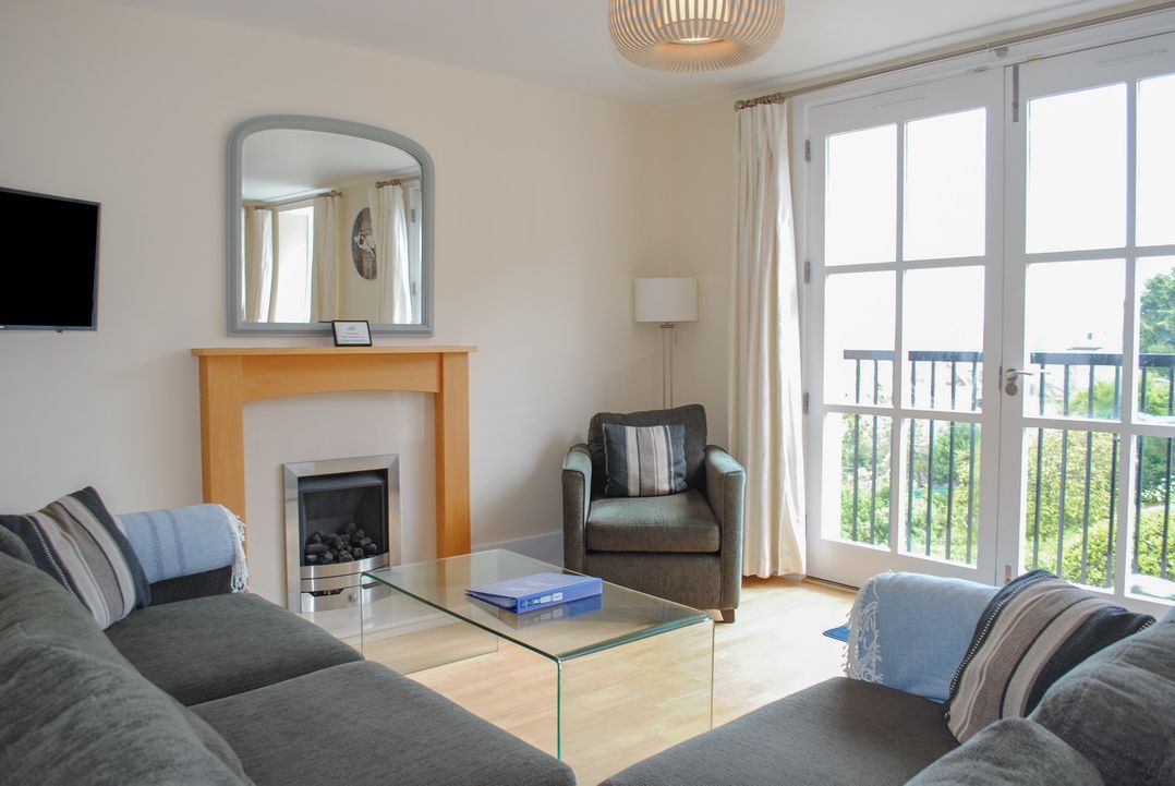 6 Combehaven