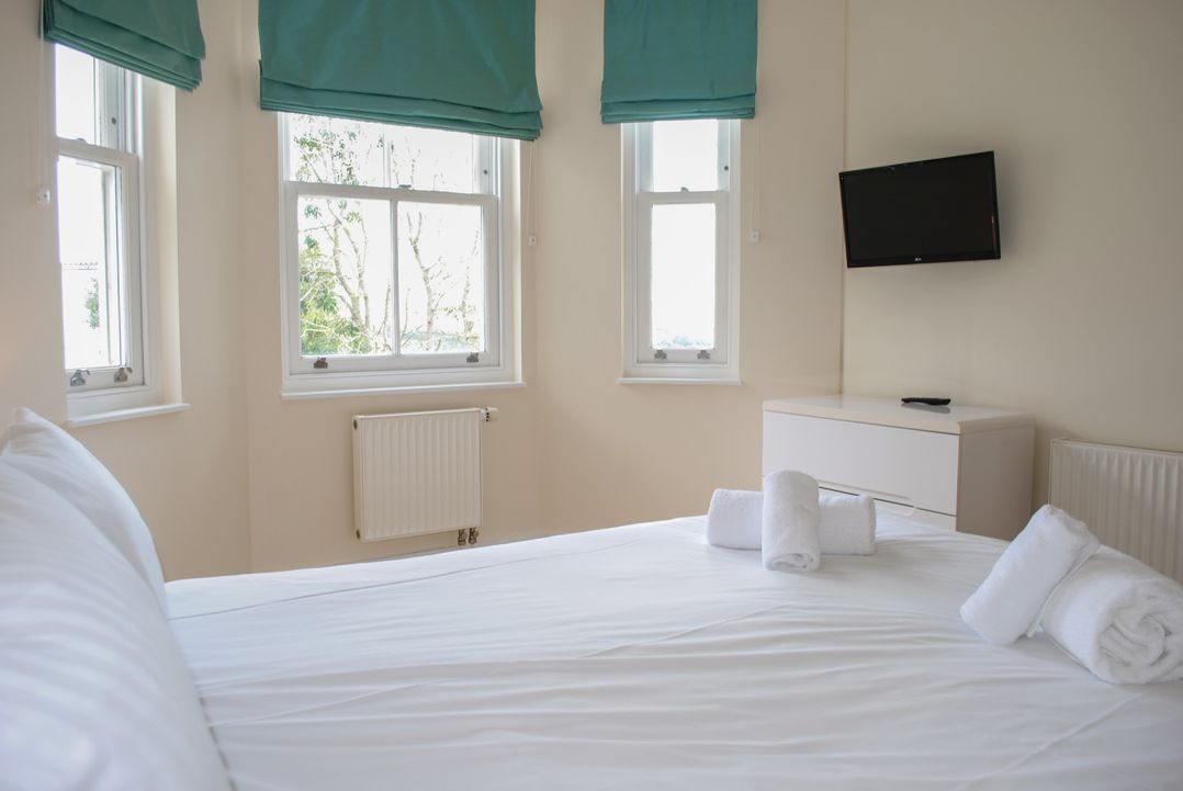6 Combehaven