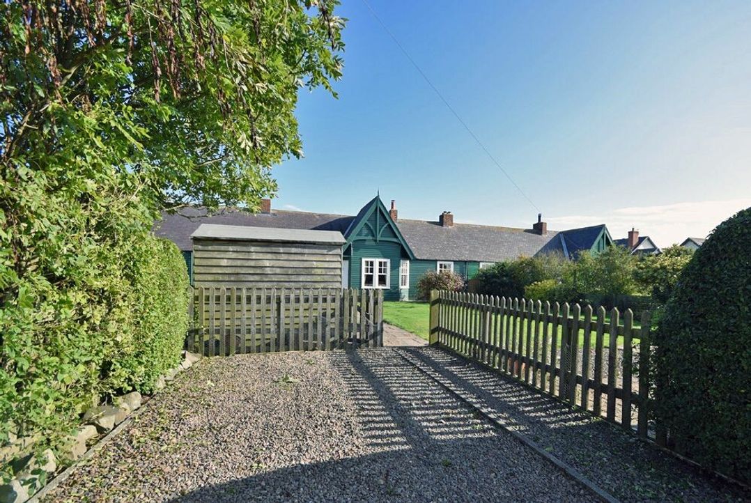 Armstrong Cottages No2