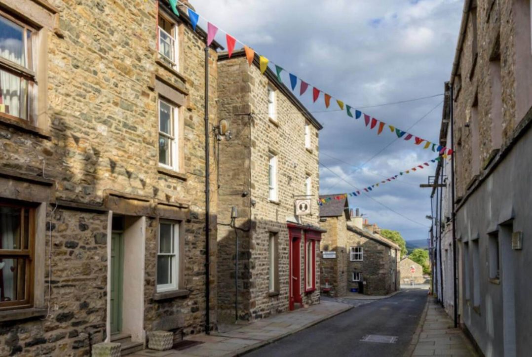 Sedbergh Penthouse - KingBed - Tv - Wifi
