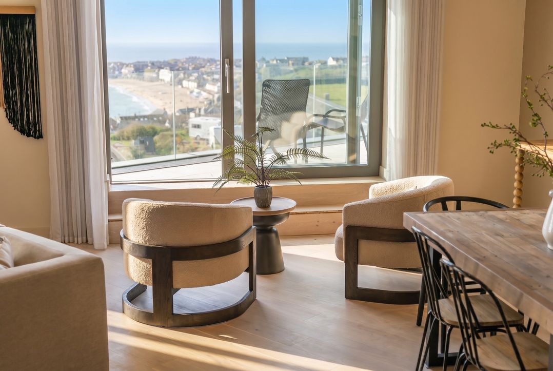 Hidden 9- Grand Bay Suite Hot Tub
