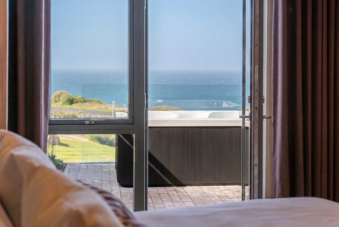Hidden 18 – St Ives Bay Suite Hot Tub