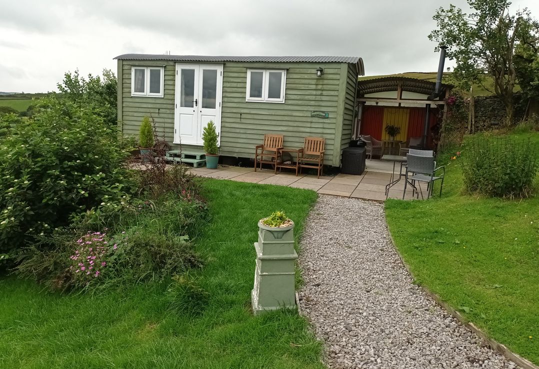 Dog friendly cottage in Barnoldswick, Lancashire - Sleeps 2