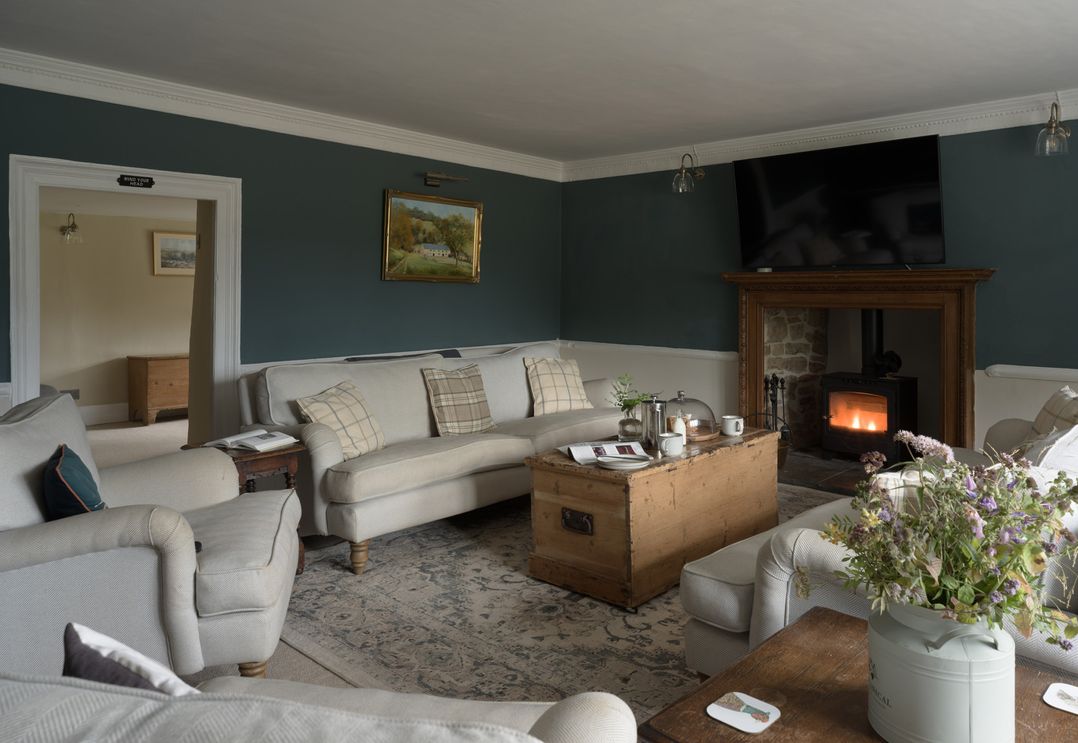 Holwell Farmhouse