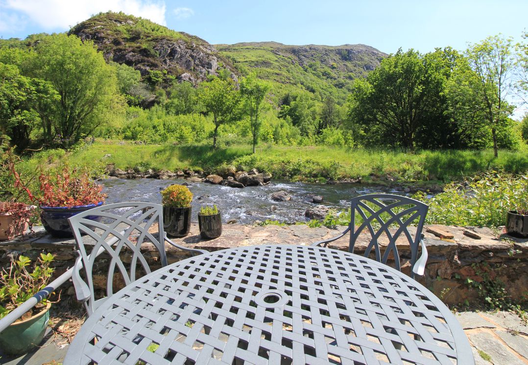 Riverbank Cottage