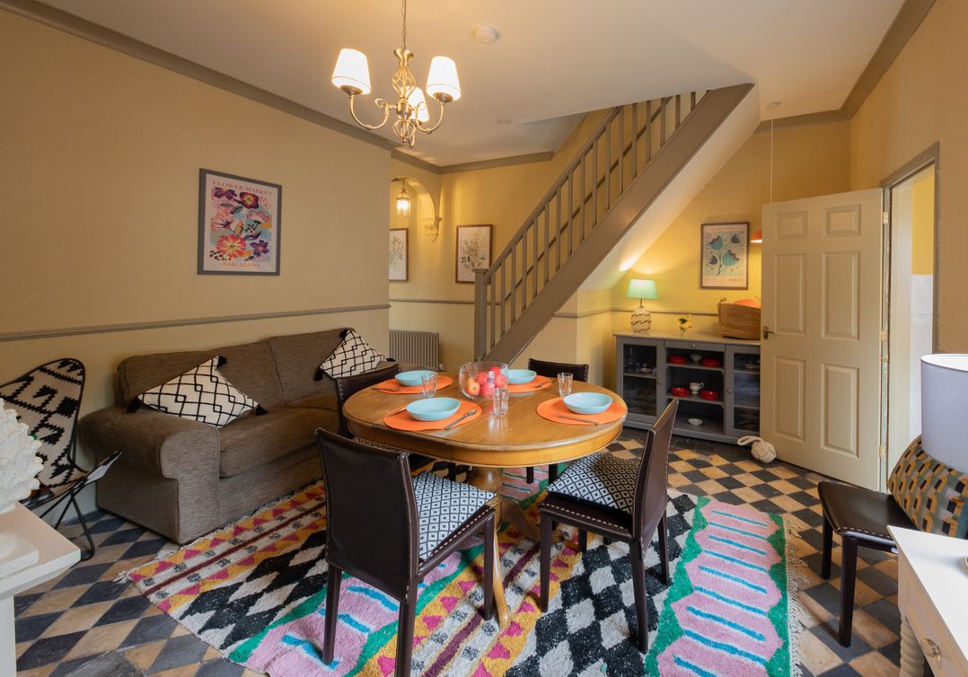 No 2 Townhouse