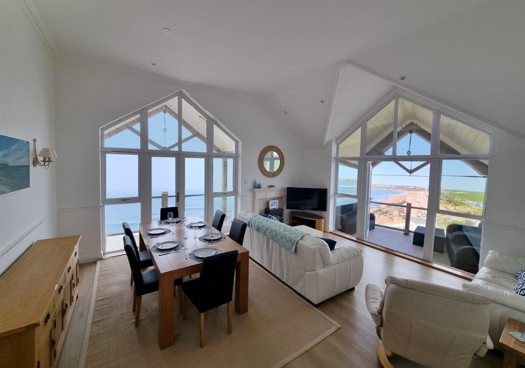 Seaview Beach Apartment, 11 Thurlestone Rock