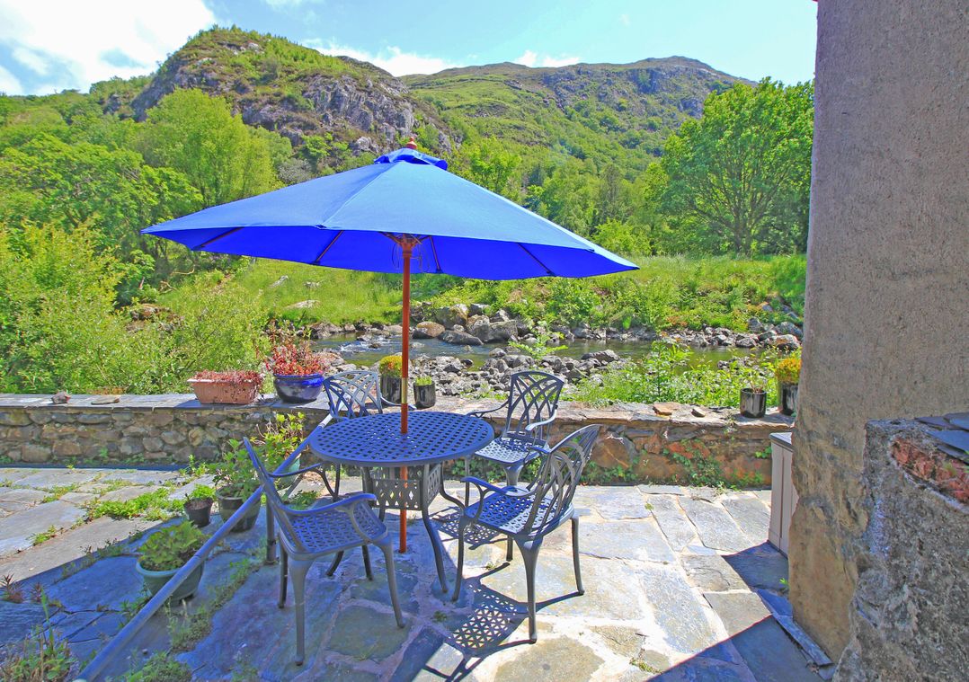 Riverbank Cottage