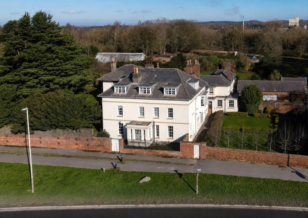 Bardon Hill Manor
